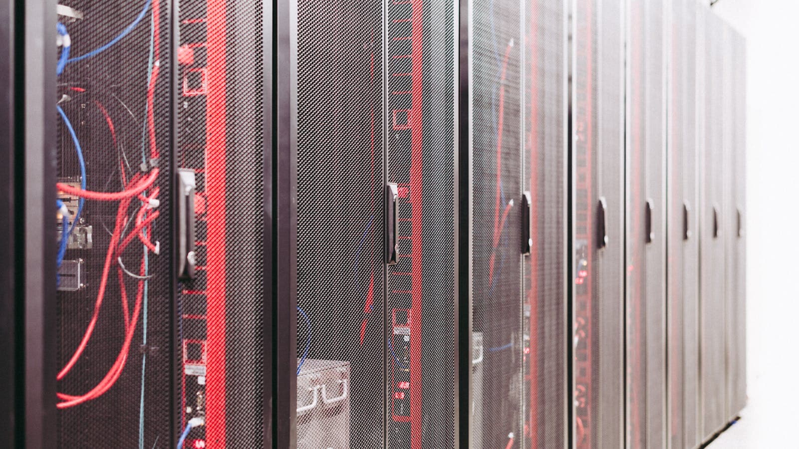 Who Actually Runs Your Prediction Market Trades? A Complete Infrastructure Guide